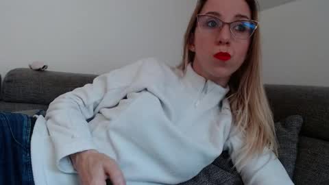 Lena online show from 04.16.26