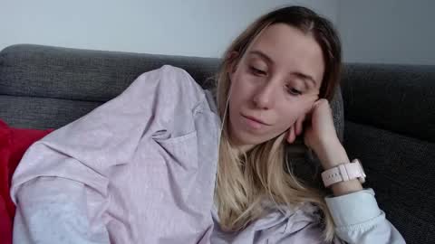 Lena online show from 04.23.26