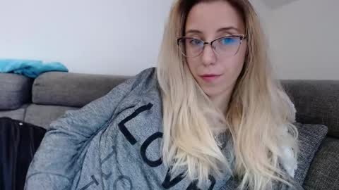 Lena online show from 05.04.26