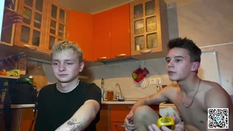 Snapshot of barney_kevin chatting on 12.02.24 Fansly Barney and Kevin T online show from 12.02.24