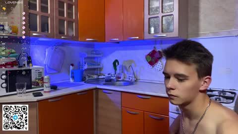 Snapshot of barney_kevin chatting on 12.08.24 Fansly Barney and Kevin T online show from 12.08.24