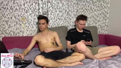 Snapshot of barney_kevin chatting on 01.11.25 Fansly Barney and Kevin T online show from 01.11.25