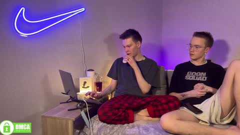 Snapshot of barney_kevin chatting on 03.01.25 Fansly Barney and Kevin T online show from 03.01.25