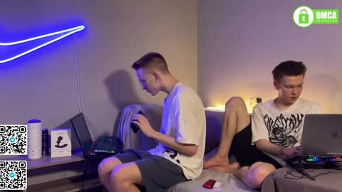 Snapshot of barney_kevin chatting on 03.12.25 Fansly Barney and Kevin T online show from 03.12.25