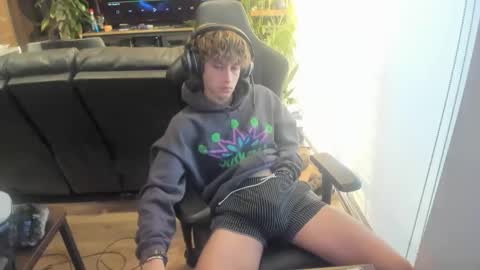 Snapshot of bashful4200 chatting on 02.01.26 ryan online show from 02.01.26