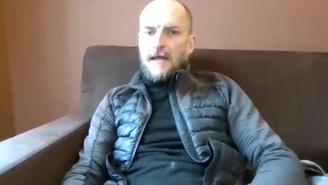 Snapshot of basiccamguy chatting on 12.15.25 basiccamguy online show from 12.15.25