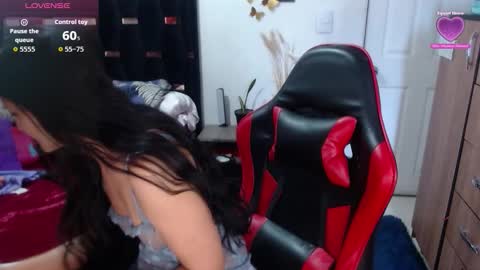 Snapshot of basmahernandez chatting on 11.04.25 Besma online show from 11.04.25