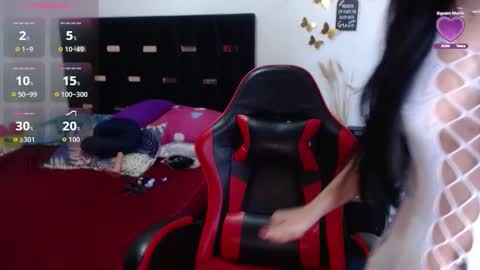 Snapshot of basmahernandez chatting on 11.11.25 Besma online show from 11.11.25