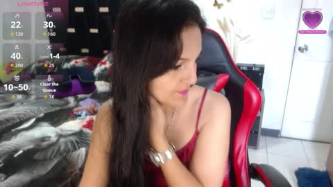 Snapshot of basmahernandez chatting on 11.20.25 Besma online show from 11.20.25