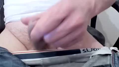 Snapshot of basti1975 chatting on 10.31.25 basti online show from 10.31.25