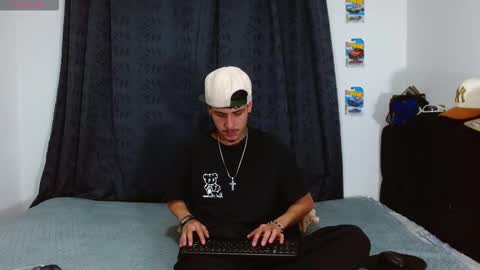 Snapshot of bastiaan_28 chatting on 11.06.25 Bastian online show from 11.06.25