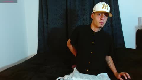 Snapshot of bastiaan_28 chatting on 12.02.25 Bastian online show from 12.02.25