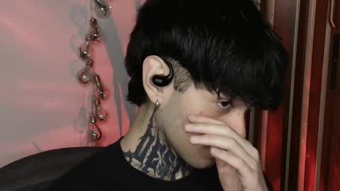 Bastiel online show from 12.04.25