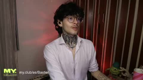 Snapshot of bastiel_ chatting on 03.19.26 Bastiel online show from 03.19.26