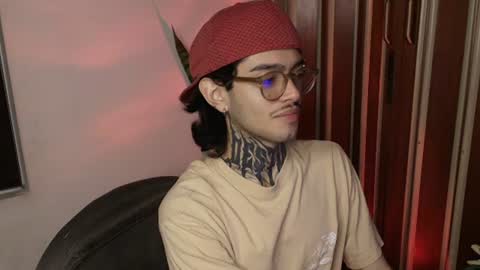 Snapshot of bastiel_ chatting on 07.23.26 Bastiel online show from 07.23.26