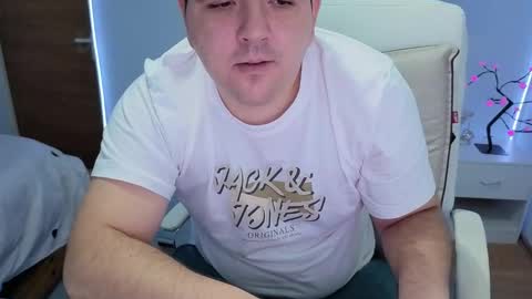 Snapshot of basystem8 chatting on 11.03.25 BASY online show from 11.03.25