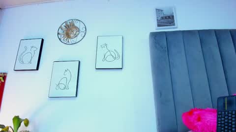    online show from 03.04.25