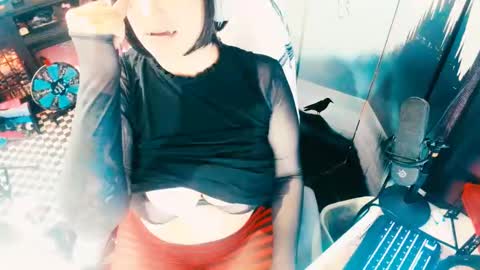 Snapshot of batstarial chatting on 10.07.25 Audrey online show from 10.07.25