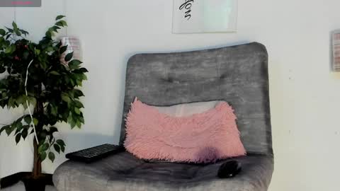 Snapshot of battista_turner chatting on 04.24.26 battista online show from 04.24.26