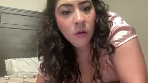 Snapshot of baybeegerrl chatting on 12.17.24 baybeegerrl online show from 12.17.24