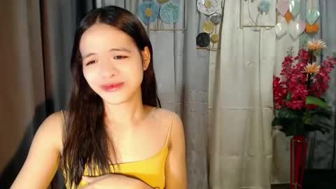 Snapshot of bb_alina chatting on 12.20.25 BB Alina online show from 12.20.25