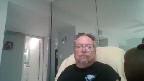 Snapshot of bbb1952 chatting on 10.08.25 Single Grandpa in Florida. Love to C2C and have Fun Privately online show from 10.08.25