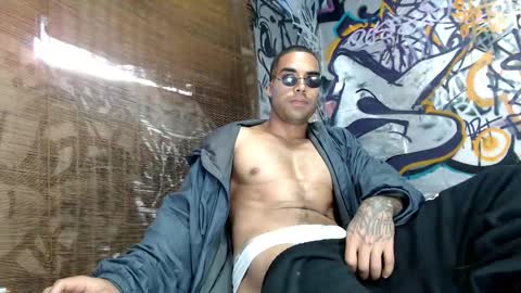 Snapshot of bbc_monster1 chatting on 03.08.25 Justin online show from 03.08.25