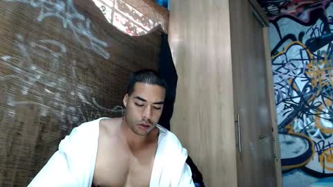 Snapshot of bbc_monster1 chatting on 12.03.25 Justin online show from 12.03.25