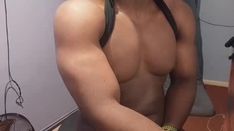 Snapshot of bbcthomas123112 chatting on 09.27.25 bbcthomas123112 online show from 09.27.25