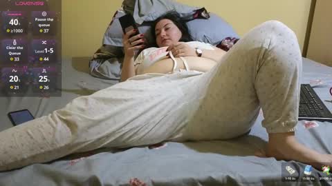 Snapshot of bbw_milf_4u chatting on 02.22.25 Emma online show from 02.22.25