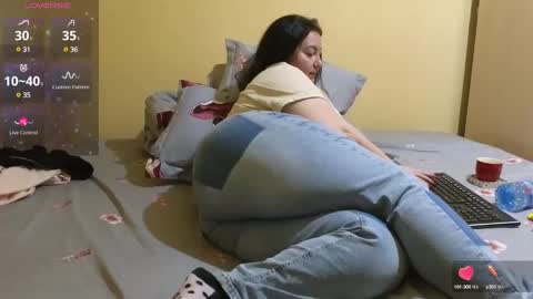 Snapshot of bbw_milf_4u chatting on 03.03.25 Emma online show from 03.03.25