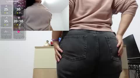 Snapshot of bbw_milf_4u chatting on 09.24.25 Emma online show from 09.24.25