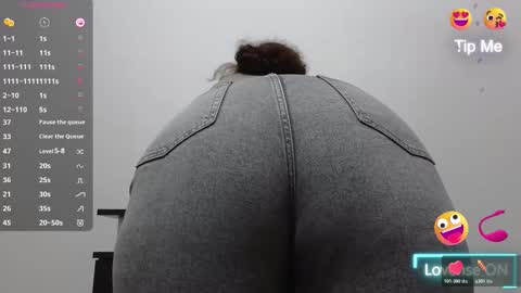 Snapshot of bbw_milf_4u chatting on 12.05.25 Emma online show from 12.05.25