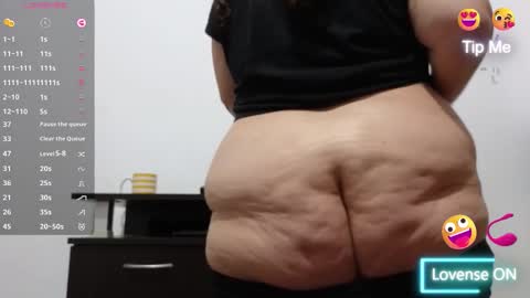 Snapshot of bbw_milf_4u chatting on 12.23.25 Emma online show from 12.23.25