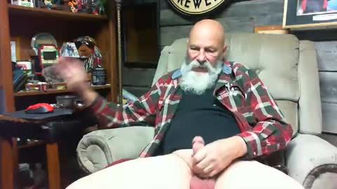 Snapshot of bbwlvr16 chatting on 12.27.24 bbwlvr16 online show from 12.27.24