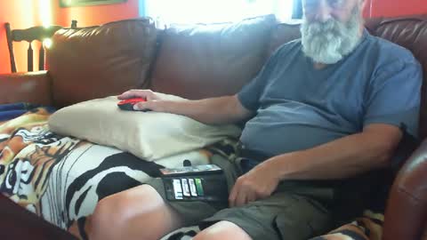 Snapshot of bbwlvr16 chatting on 09.13.25 bbwlvr16 online show from 09.13.25