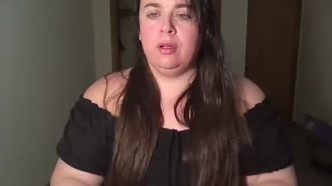 Snapshot of bbwsophiecooks chatting on 01.03.25 Sophie BBW online show from 01.03.25