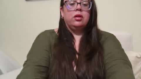 Snapshot of bbwsophiecooks chatting on 04.18.26 Sophie BBW online show from 04.18.26