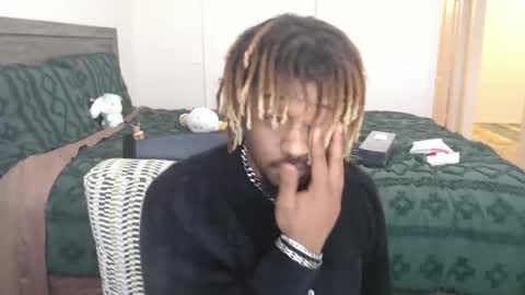 Snapshot of bby_julesss chatting on 12.19.25 bby_julesss online show from 12.19.25