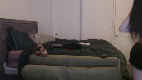 bby_julesss online show from 02.24.26