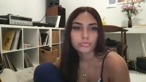 Snapshot of bbypiamia chatting on 09.18.25 bbypiamia online show from 09.18.25