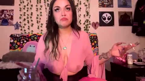 Snapshot of bbyslugggg chatting on 02.07.25 bbyslugggg online show from 02.07.25