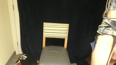 Kittie online show from 12.20.24