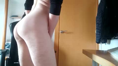 Snapshot of bcnlovetrans chatting on 12.19.25 bcnlovetrans online show from 12.19.25