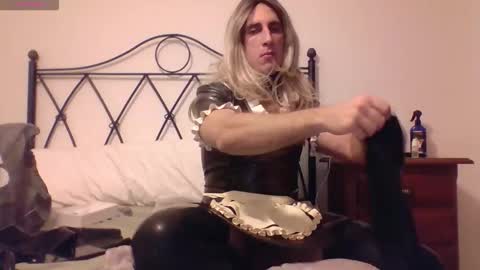 Snapshot of bdsmlatexlover chatting on 09.14.25 bdsmlatexlover online show from 09.14.25