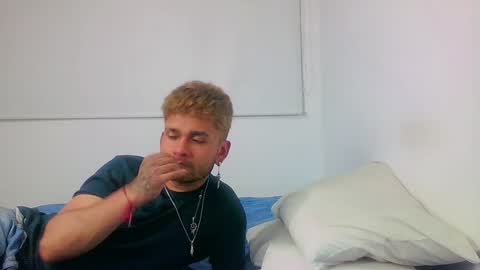 Snapshot of be_sinners chatting on 12.31.24 Sara Juan online show from 12.31.24