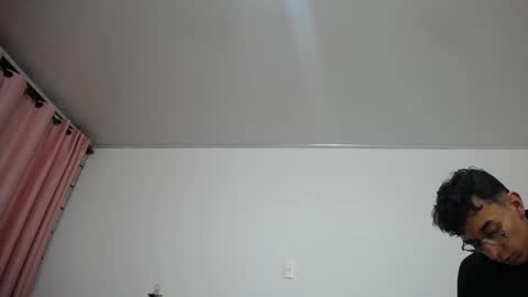 Snapshot of be_sinners chatting on 10.15.25 Sara Juan online show from 10.15.25