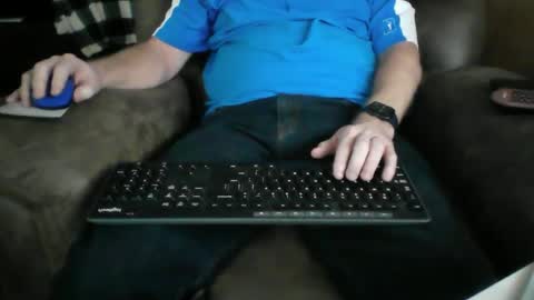 Snapshot of beachguy38 chatting on 12.21.24 beachguy38 online show from 12.21.24