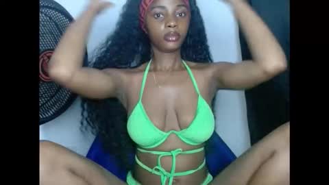 Snapshot of beakimber50 chatting on 11.02.25 beakimber50 online show from 11.02.25