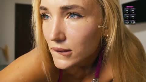 Snapshot of beanco_ chatting on 09.27.25 Chloe online show from 09.27.25